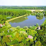 Pri Jazere * Kolárovo