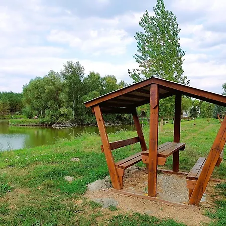 Pri Jazere Dom wakacyjny Kolárovo