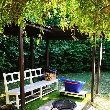 Сasa de vacaciones Pri Jazere Kolárovo