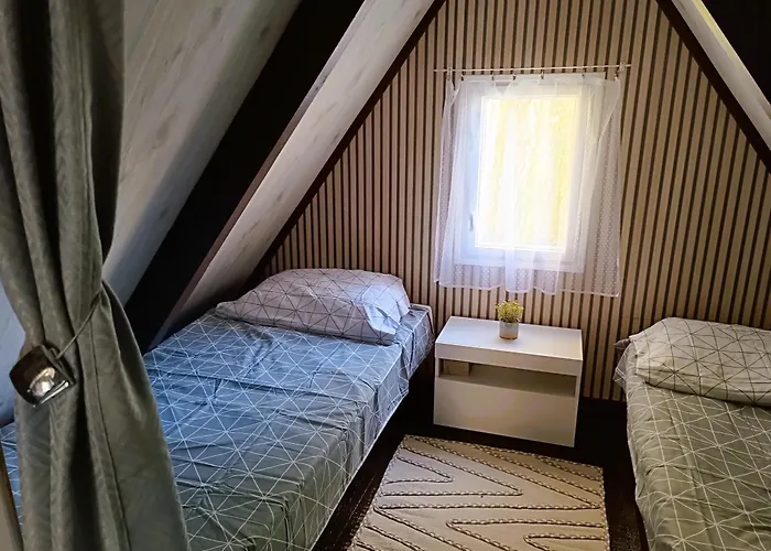 Pri Jazere بيت للعطل *