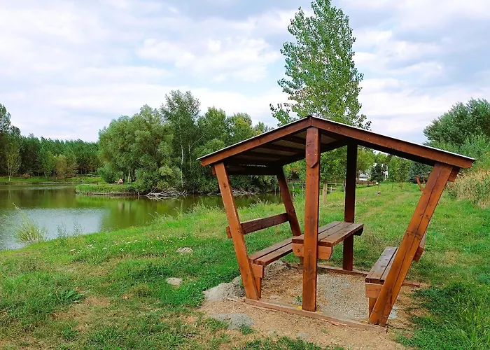 Pri Jazere بيت للعطل Kolárovo